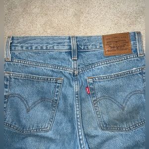 LEVI’S Jeans Size 24